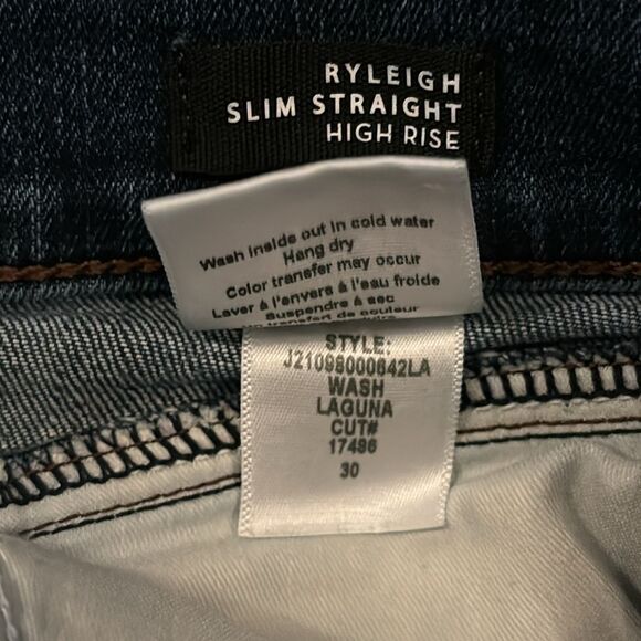 Veronica Beard Ryleigh Slim Straight High Rise Jean in Laguna Wash - Picture 7 of 11